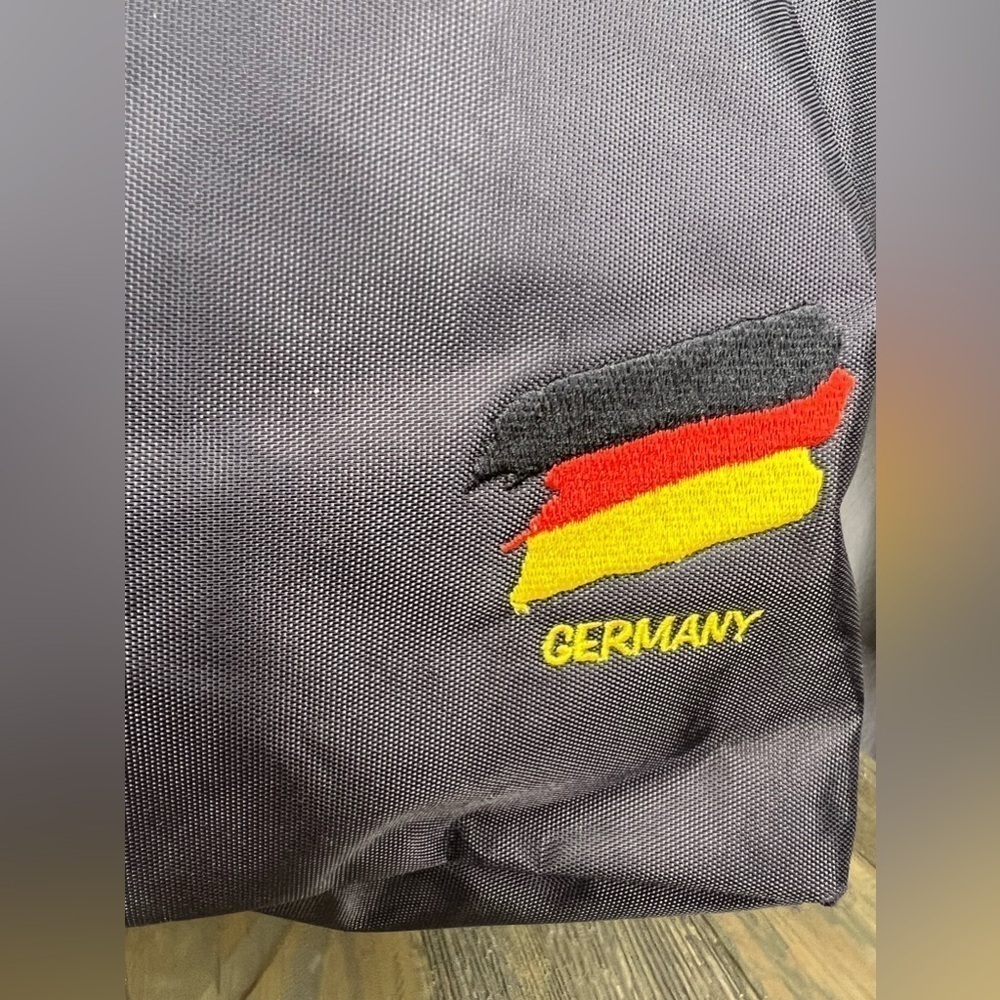 BIN049. NEW Germany Embroidered Black Medium/Large Shoulder full zip Tote - Picture 2 of 4